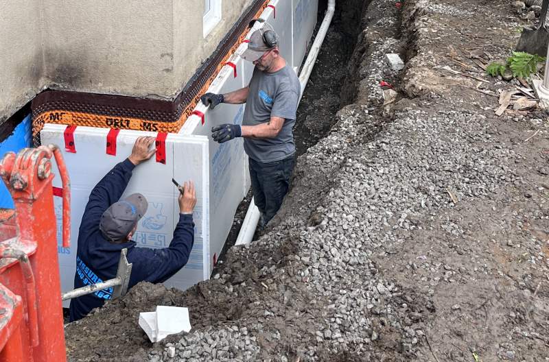 Installation et remplacement de drain français